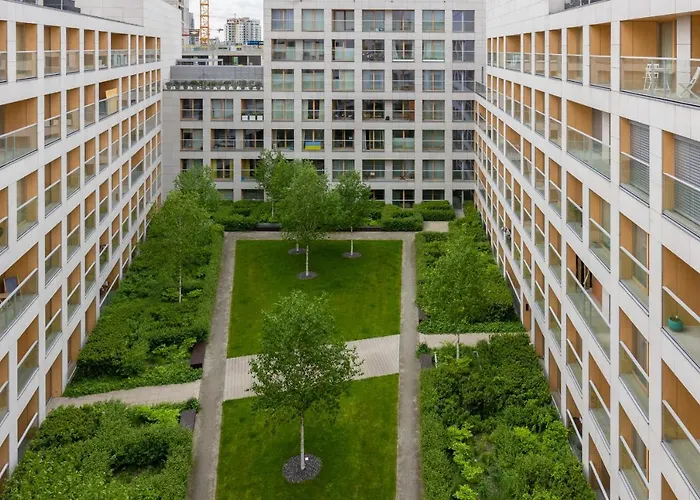 Stylish Apartment Kolejowa & Parking & Balcony By Noclegi Renters