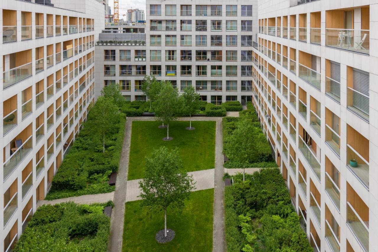 Stylish Kolejowa & Parking & Balcony By Renters Апартаменти *