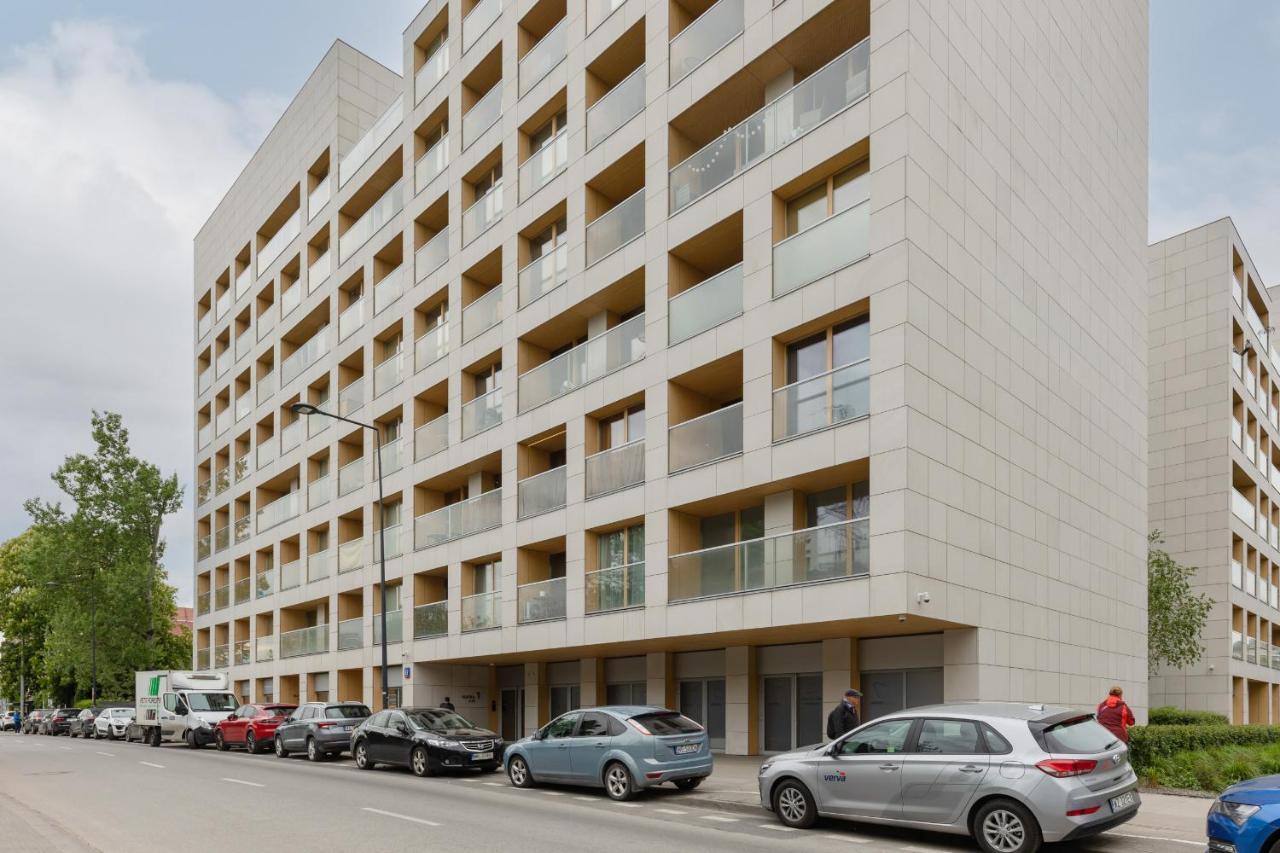 Апартаменти Stylish Kolejowa & Parking & Balcony By Renters